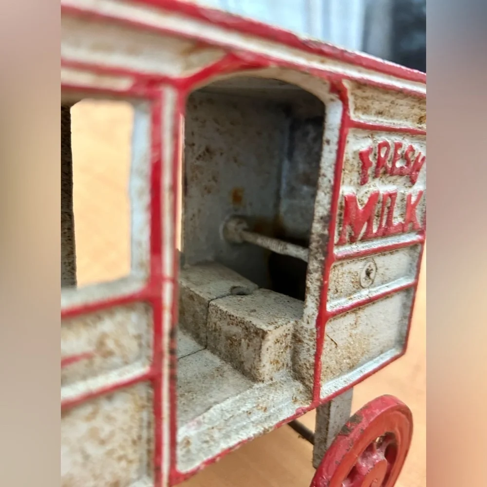 Vintage cast iron fresh milk wagon cart toys